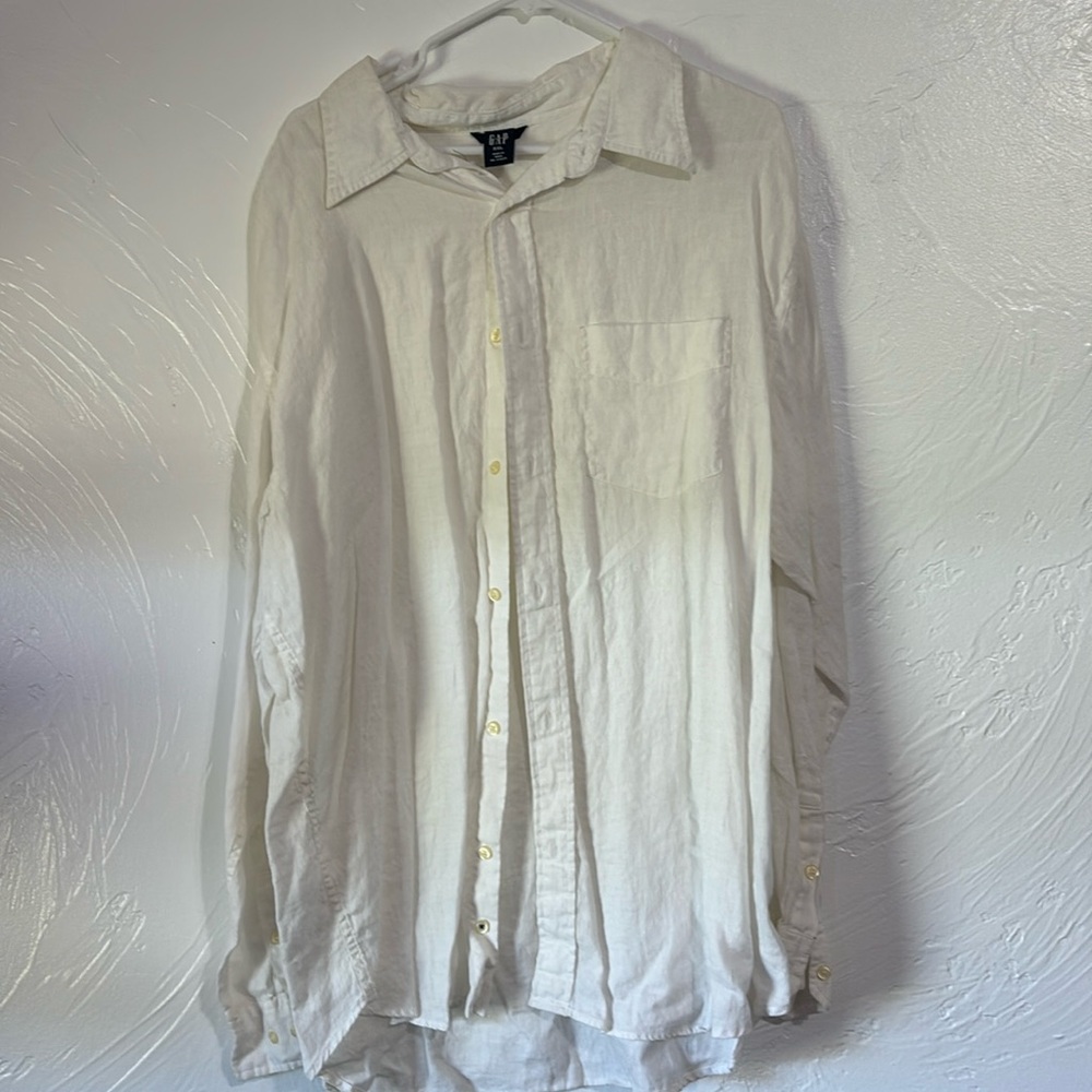 Men’s white linen long sleeve button down shirt